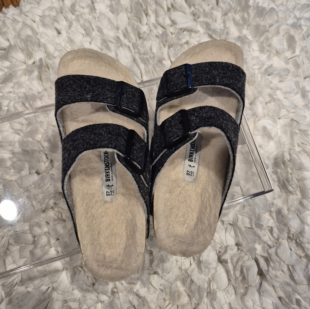 Birkenstock Women's Charcoal Wool Felt Sandals With Sherpa Lining - Picture 3 of 7